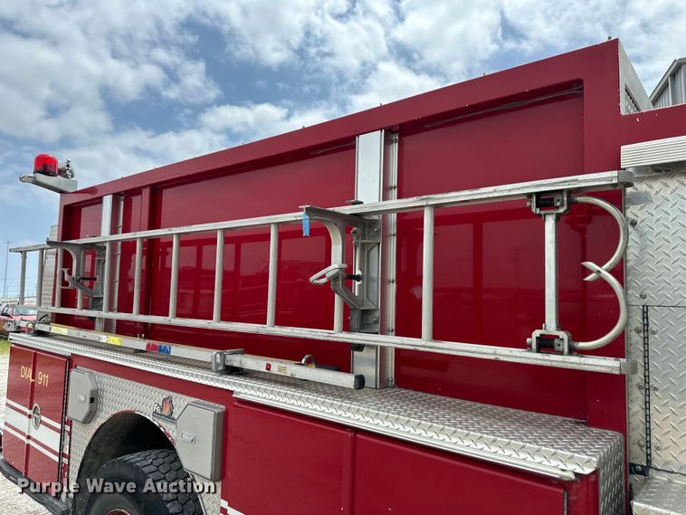 image for item NT9204 2002 HME H2057 pumper fire truck