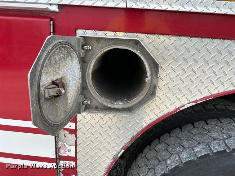 image for item NT9204 2002 HME H2057 pumper fire truck