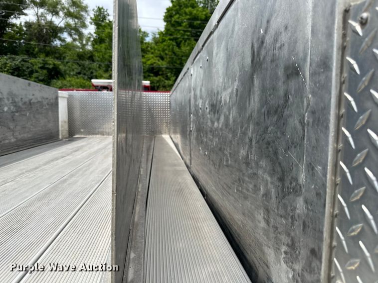 image for item NT9204 2002 HME H2057 pumper fire truck