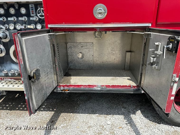 image for item NT9204 2002 HME H2057 pumper fire truck