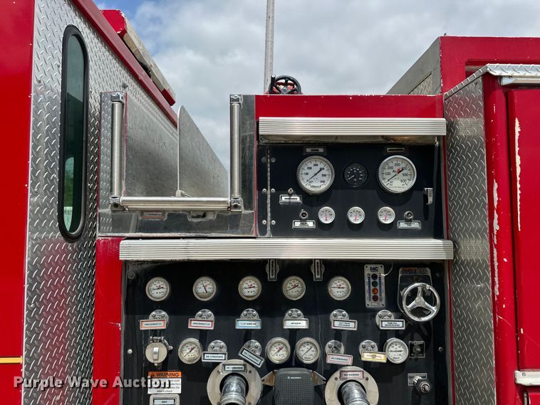 image for item NT9204 2002 HME H2057 pumper fire truck
