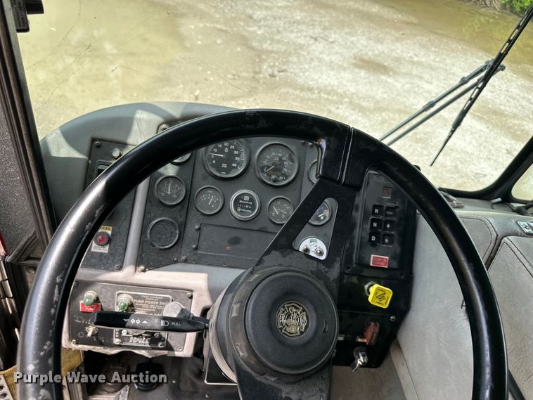 image for item NT9204 2002 HME H2057 pumper fire truck