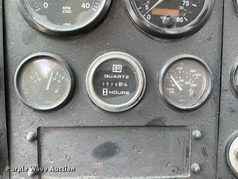 image for item NT9204 2002 HME H2057 pumper fire truck