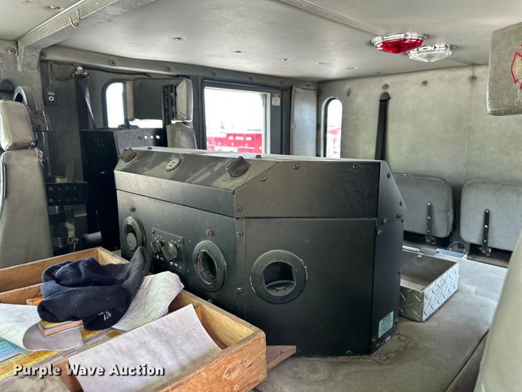 image for item NT9204 2002 HME H2057 pumper fire truck