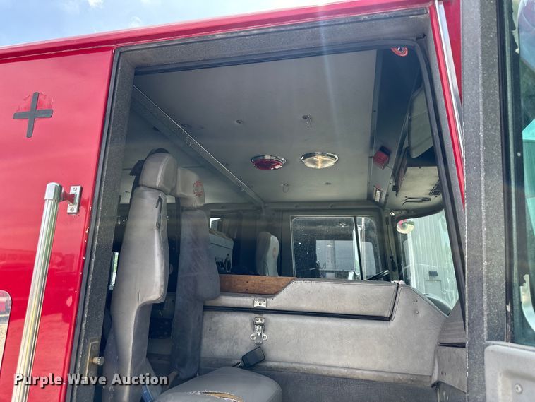 image for item NT9204 2002 HME H2057 pumper fire truck