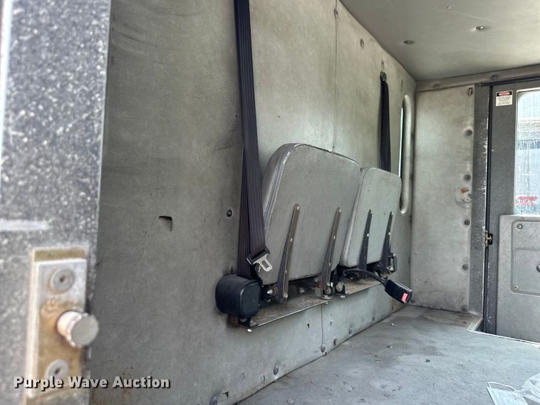 image for item NT9204 2002 HME H2057 pumper fire truck