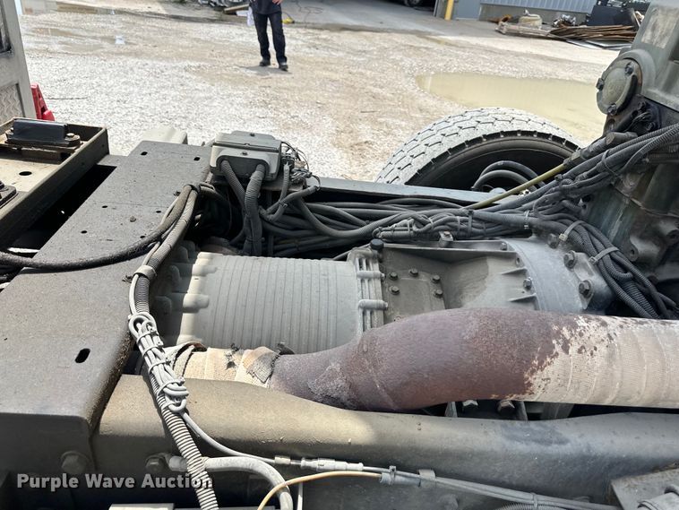 image for item NT9204 2002 HME H2057 pumper fire truck