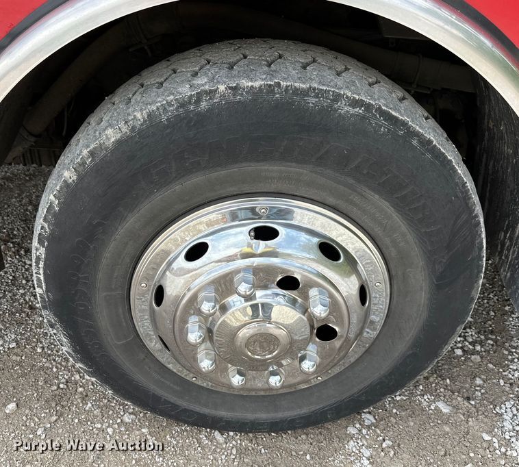 image for item NT9204 2002 HME H2057 pumper fire truck