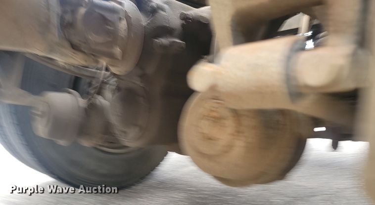 image for item OD9571 2000 International  9400i 5x4 semi truck