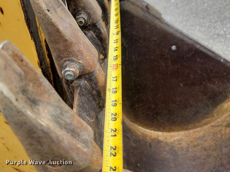 image for item OD9572 1998 Caterpillar  416C backhoe