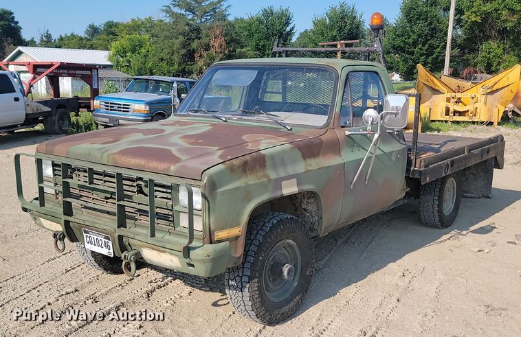 image for item OD9577 1987 Chevrolet D30 flatbed pickup truck