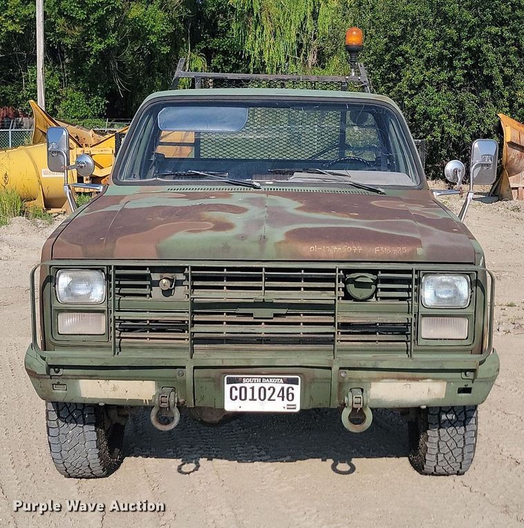 image for item OD9577 1987 Chevrolet D30 flatbed pickup truck