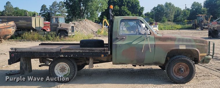 image for item OD9577 1987 Chevrolet D30 flatbed pickup truck