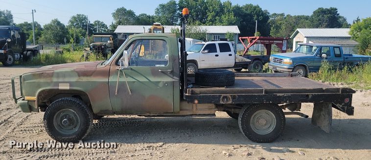 image for item OD9577 1987 Chevrolet D30 flatbed pickup truck