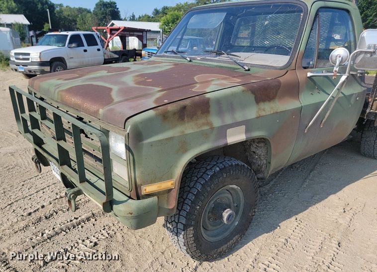 image for item OD9577 1987 Chevrolet D30 flatbed pickup truck