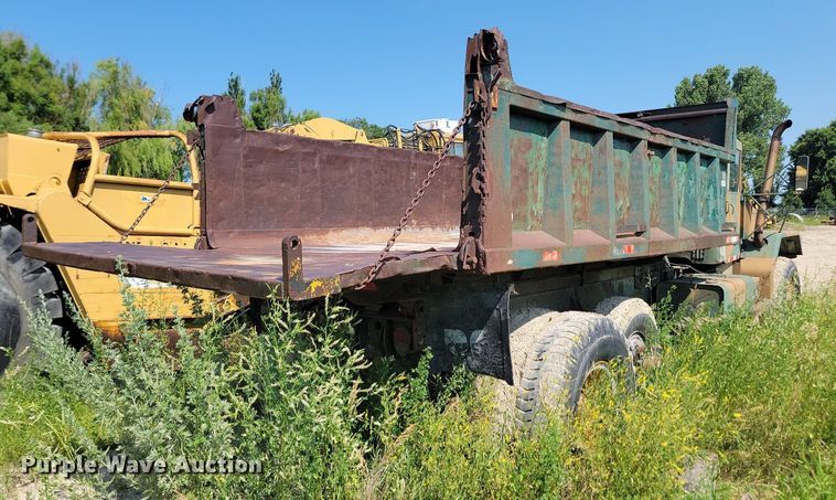 image for item OD9580 1968 CDE M812 dump truck