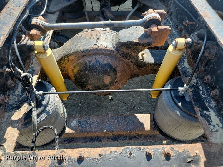 image for item OD9581 1993 White GMC semi truck