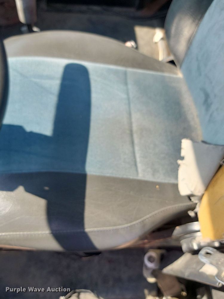 image for item OD9581 1993 White GMC semi truck