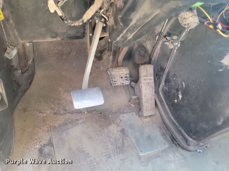 image for item OD9581 1993 White GMC semi truck