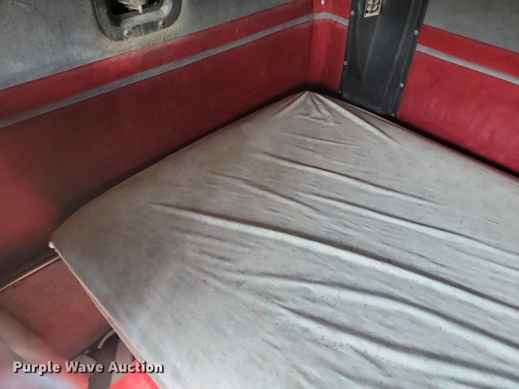 image for item OD9581 1993 White GMC semi truck