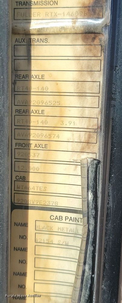 image for item OD9581 1993 White GMC semi truck