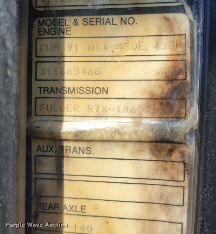 image for item OD9581 1993 White GMC semi truck