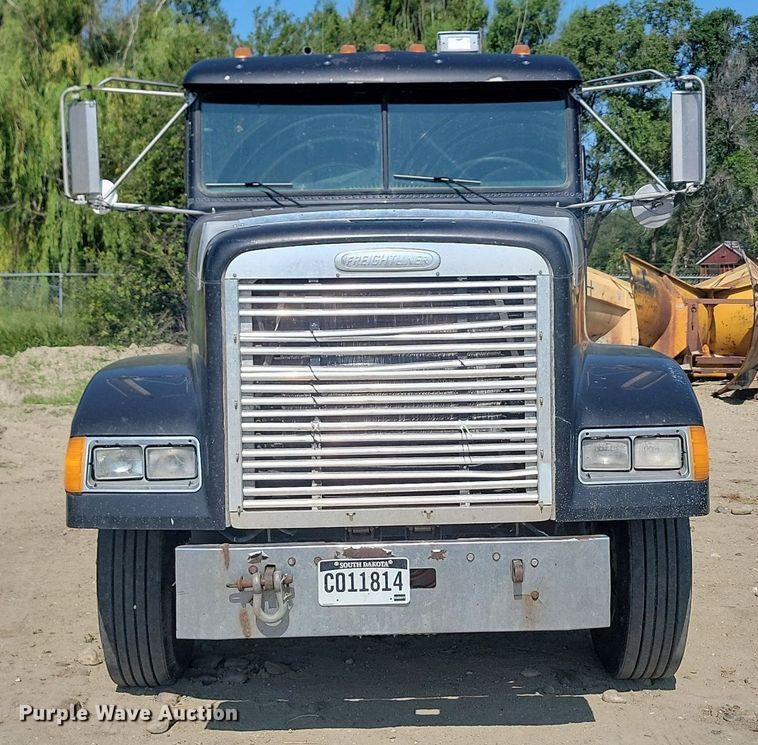 image for item OD9582 1998 Freightliner  semi truck