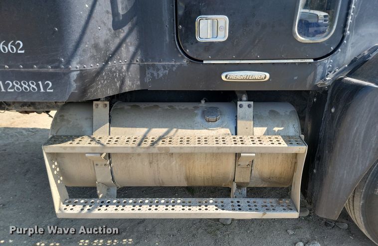 image for item OD9582 1998 Freightliner  semi truck