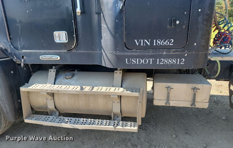 image for item OD9582 1998 Freightliner  semi truck