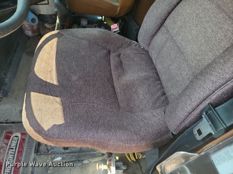 image for item OD9582 1998 Freightliner  semi truck