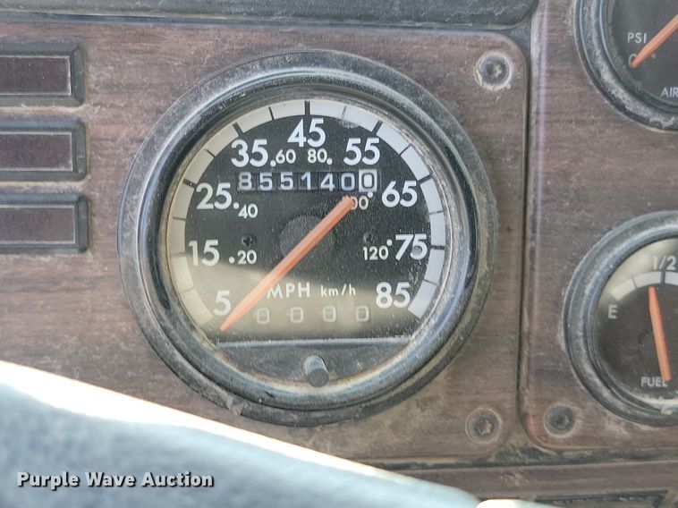 image for item OD9582 1998 Freightliner  semi truck