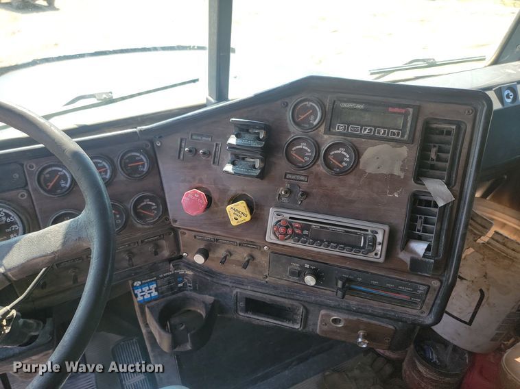 image for item OD9582 1998 Freightliner  semi truck