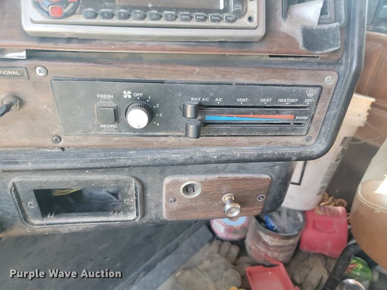 image for item OD9582 1998 Freightliner  semi truck