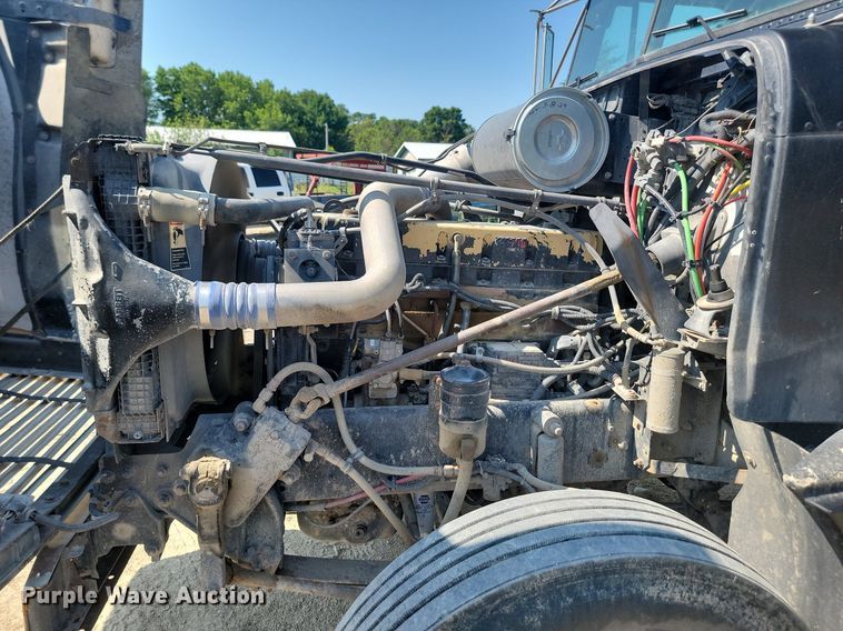 image for item OD9582 1998 Freightliner  semi truck