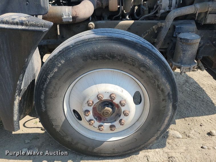 image for item OD9582 1998 Freightliner  semi truck