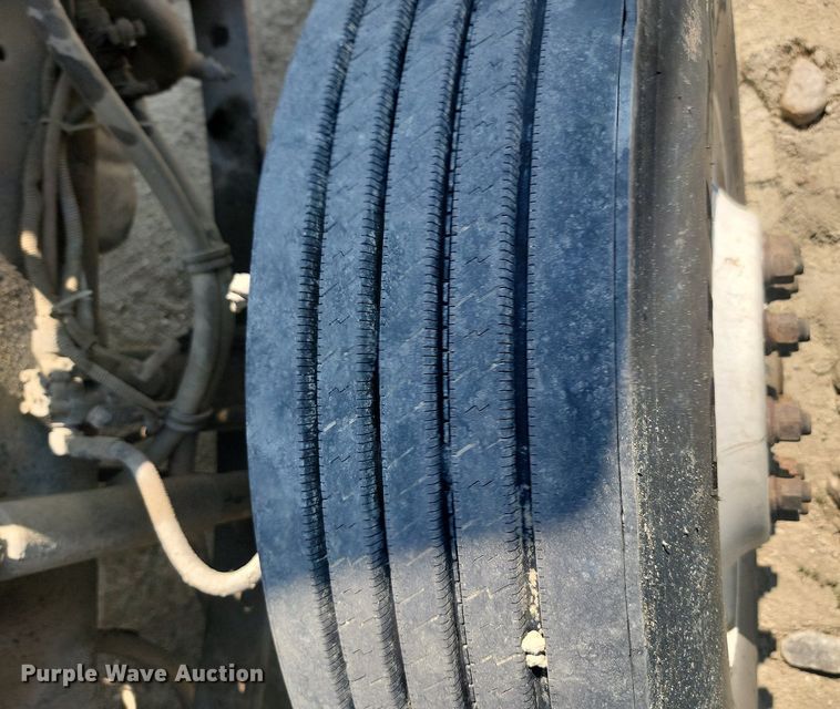 image for item OD9582 1998 Freightliner  semi truck