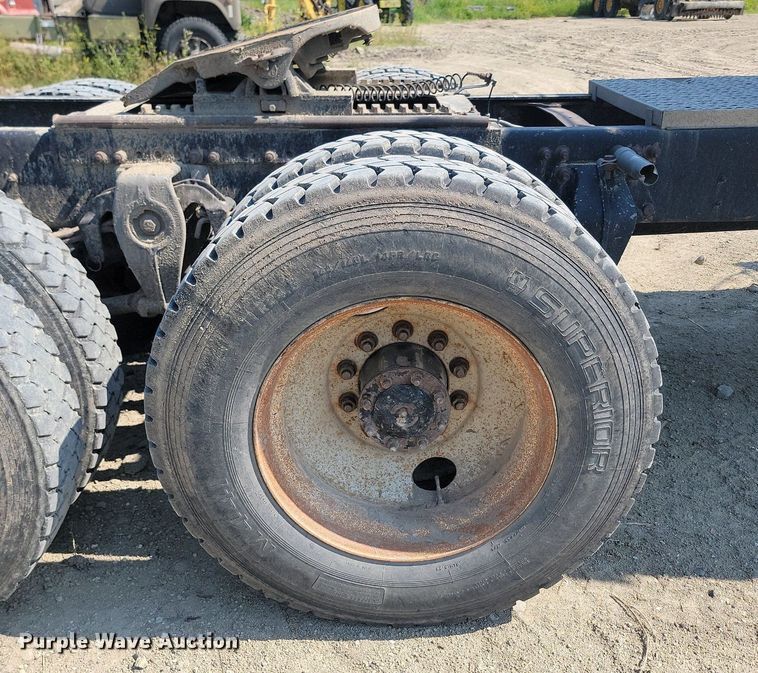 image for item OD9582 1998 Freightliner  semi truck