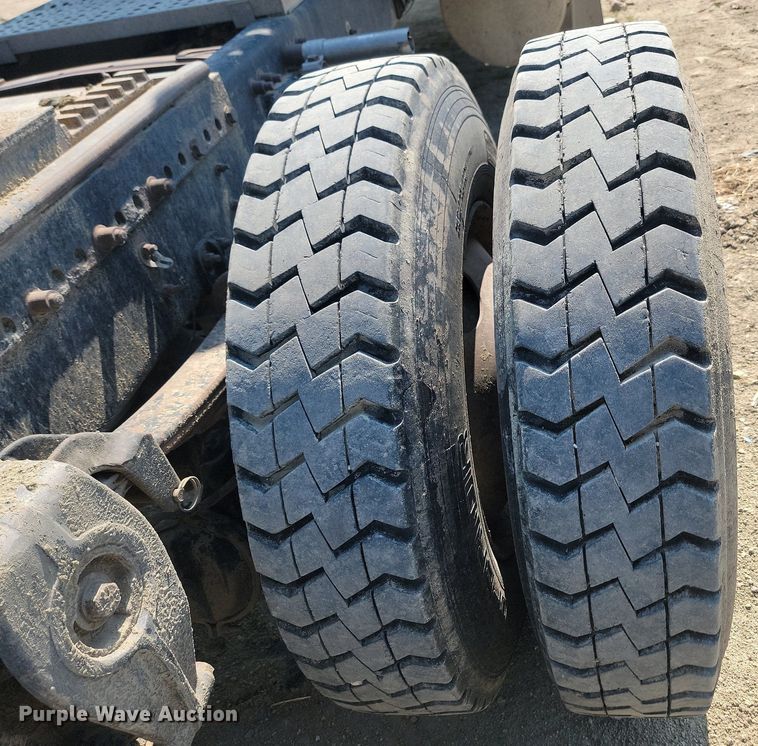 image for item OD9582 1998 Freightliner  semi truck