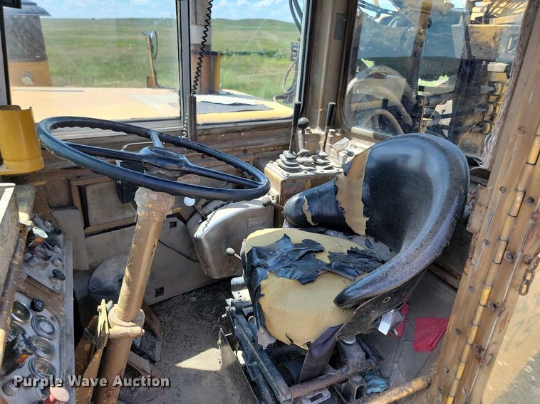 image for item OD9583 1981 Caterpillar  627B conventional scraper 