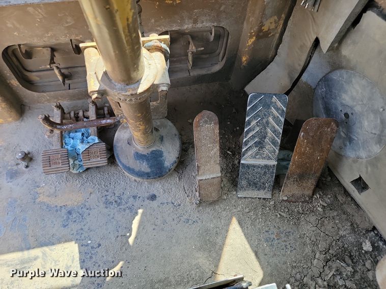 image for item OD9583 1981 Caterpillar  627B conventional scraper 