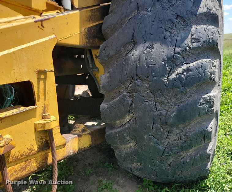 image for item OD9583 1981 Caterpillar  627B conventional scraper 