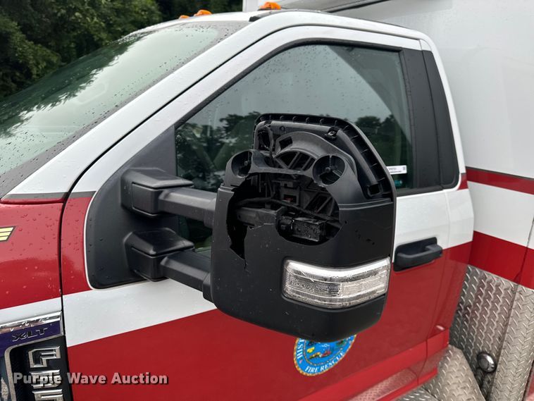 image for item OF9731 2017 Ford  F550 XLT ambulance