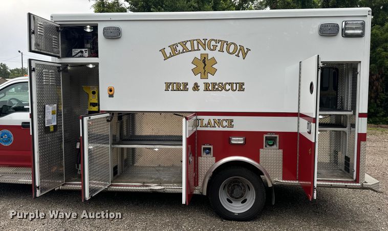 image for item OF9731 2017 Ford  F550 XLT ambulance