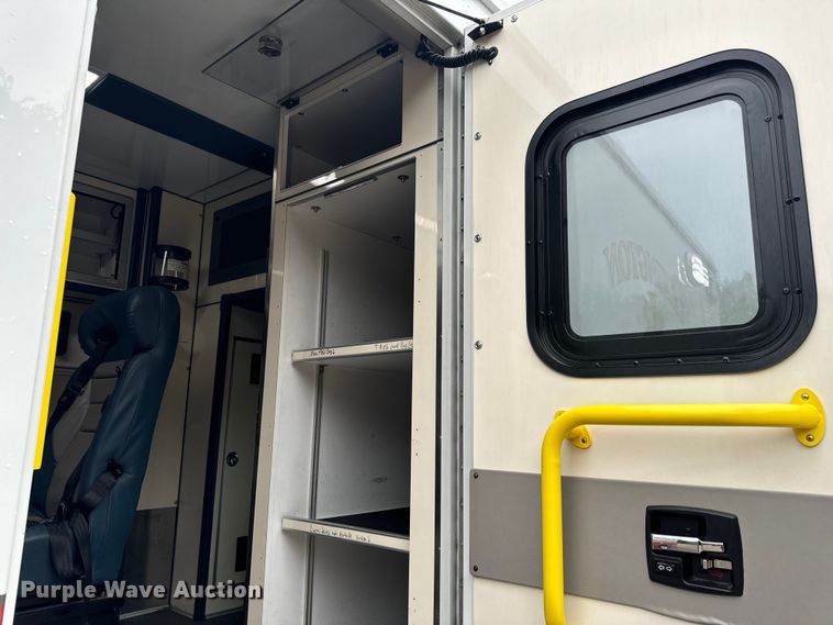 image for item OF9731 2017 Ford  F550 XLT ambulance