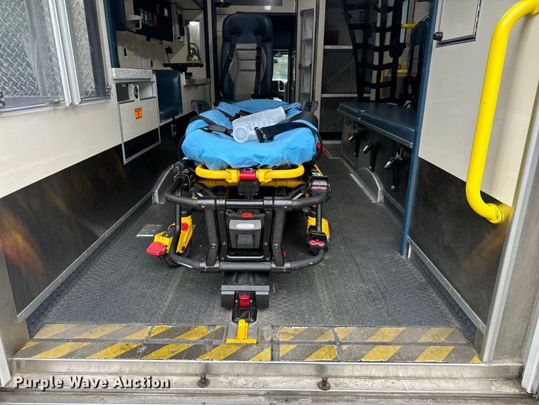 image for item OF9731 2017 Ford  F550 XLT ambulance