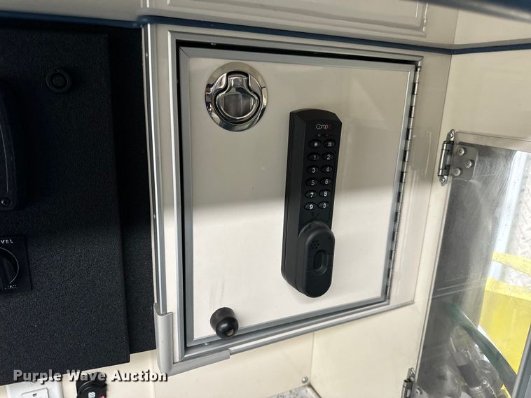 image for item OF9731 2017 Ford  F550 XLT ambulance