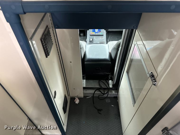 image for item OF9731 2017 Ford  F550 XLT ambulance