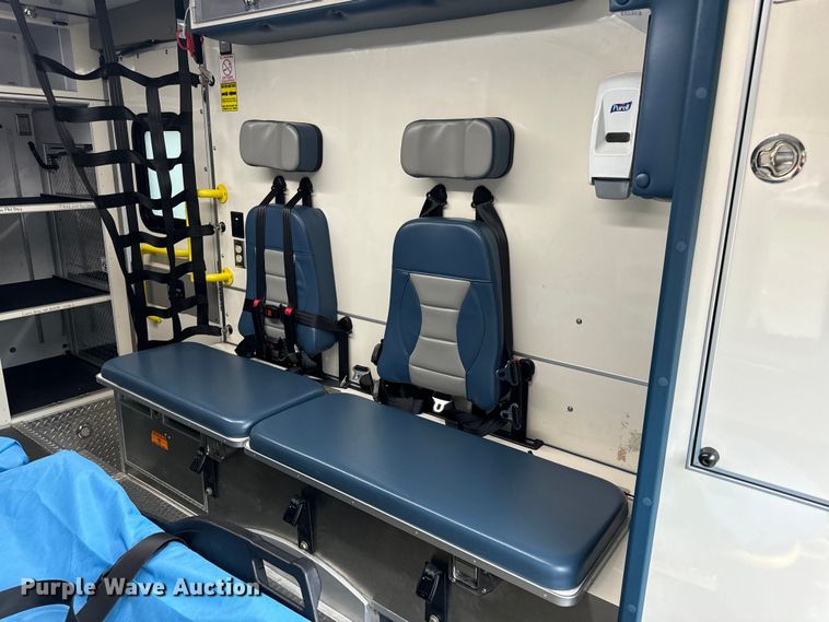 image for item OF9731 2017 Ford  F550 XLT ambulance