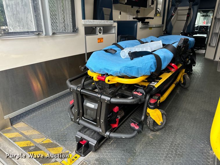 image for item OF9731 2017 Ford  F550 XLT ambulance