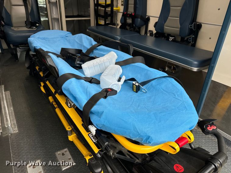 image for item OF9731 2017 Ford  F550 XLT ambulance